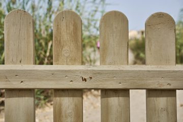 Costly Mistakes To Avoid When Replacing Your Garden Fence